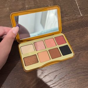 Too faced NWT kitty likes to scratch eyeshadow palette